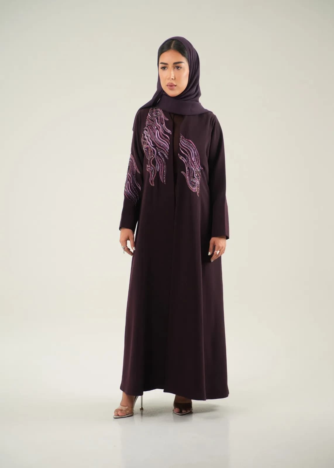 عباية مطرزة مع إضافة شغل شك - 4