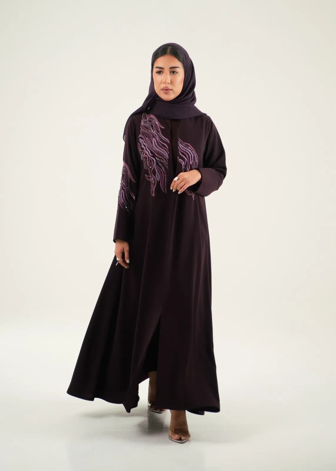 عباية مطرزة مع إضافة شغل شك - 2