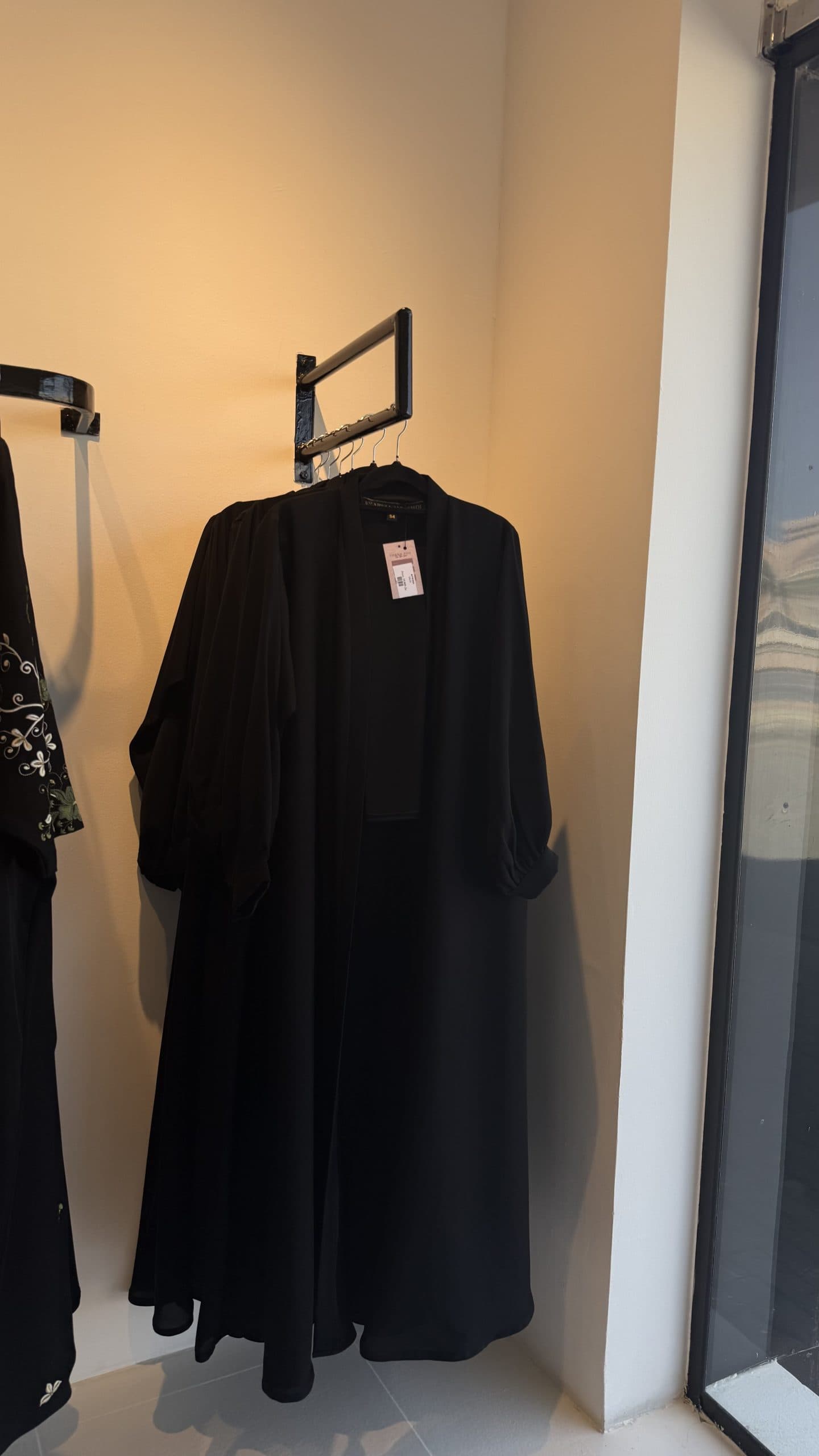 عباية ساده بقصة اكمام بف