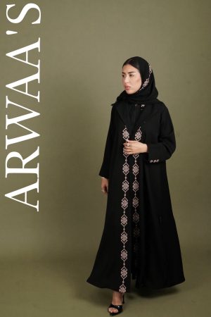 c79447c3-cd52-4593-8041-5837cba6bbbe عباية بليزر مطرزة بطابع فلسطيني